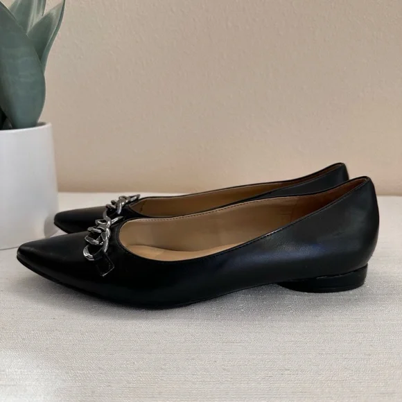 Naturalizer Bobby Black Faux Leather Chain Charm Pointy Flats Women’s 7.5M - Picture 5 of 13